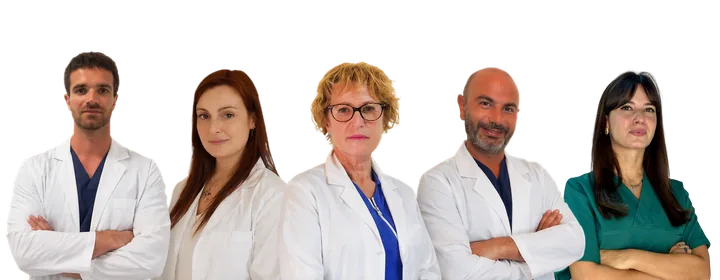 Il team del Centro Eudermia: Dott. Alberto Murtas, Dott.ssa Federica Guicciardi, Dott.ssa Alessandra Guicciardi, Gianluca Sanna e Dott.ssa Grazia Vivanet